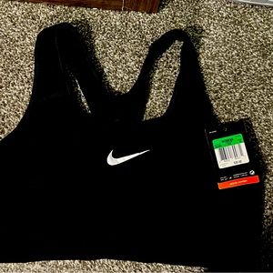 Women’s Nike sports bra XL
